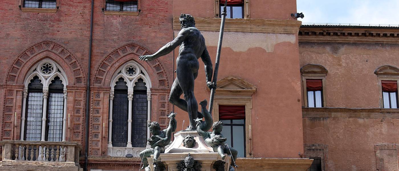 Neptune Square Wheelchair Bologna Accessible Italy Tours